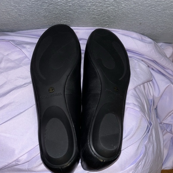NWT black 9.5 women’s cushioned flats St. John’s Bay. Felicca JCPenney.com - Picture 5 of 8